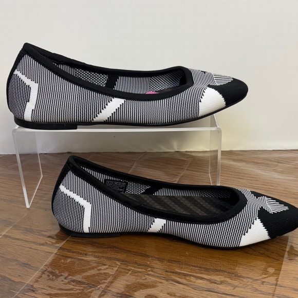 Sketchers Cleo Sherlock knit flats . Size 8. NWOT. - Picture 2 of 6